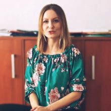 Pani Magdalena Wesołowska zaprasza ósmoklasistów do naszej Szkoły